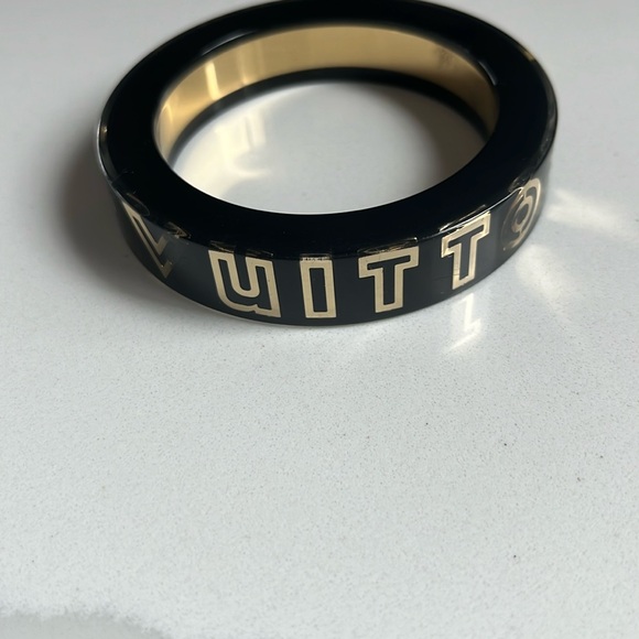 Rare! Louis Vuitton gold plated and Resin Wanted Bracelet - Picture 4 of 15